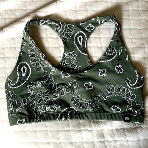 BBB Curvy bandana scoop bra